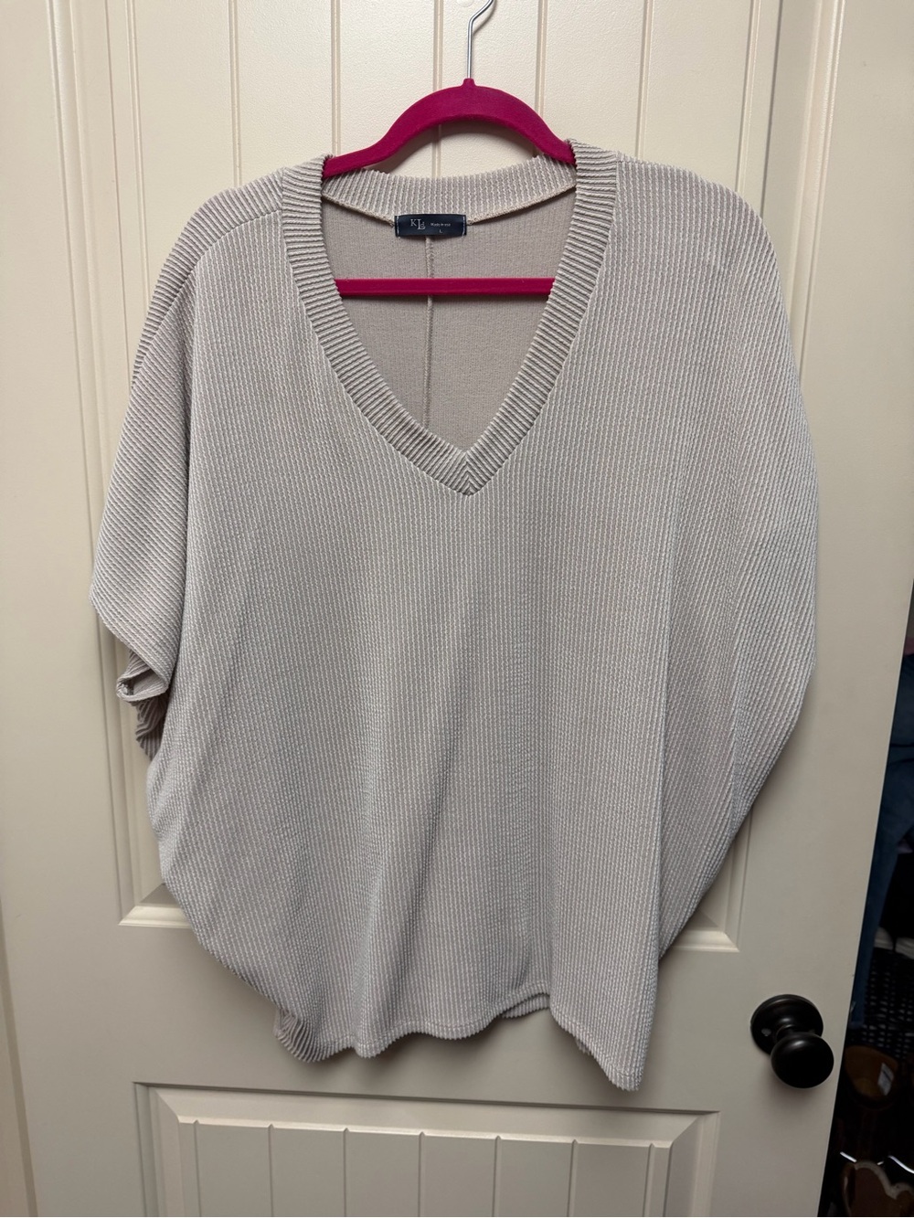 Kenar V-Neck Ribbed top in Light Taupe